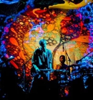 LSD and the Search for God avec April's Fish