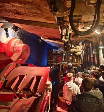 Les élèves à la rencontre des mineurs