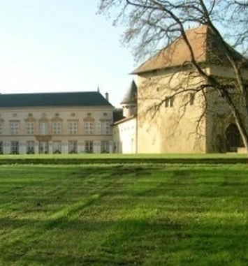 D'une ancienne maison forte à une belle demeure à la française, découvrez l'histoire de ce lieu