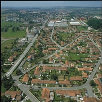 Visite de la cité Perkins à Sarrebourg, la cité américaine et les établissements scolaires (extérieurs).
