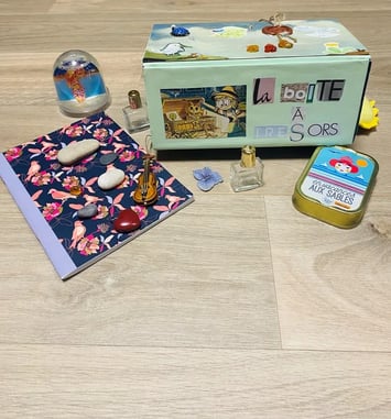 Atelier créatif pour décorer une boîte à trésors