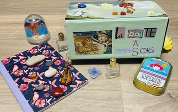 Atelier créatif pour décorer une boîte à trésors